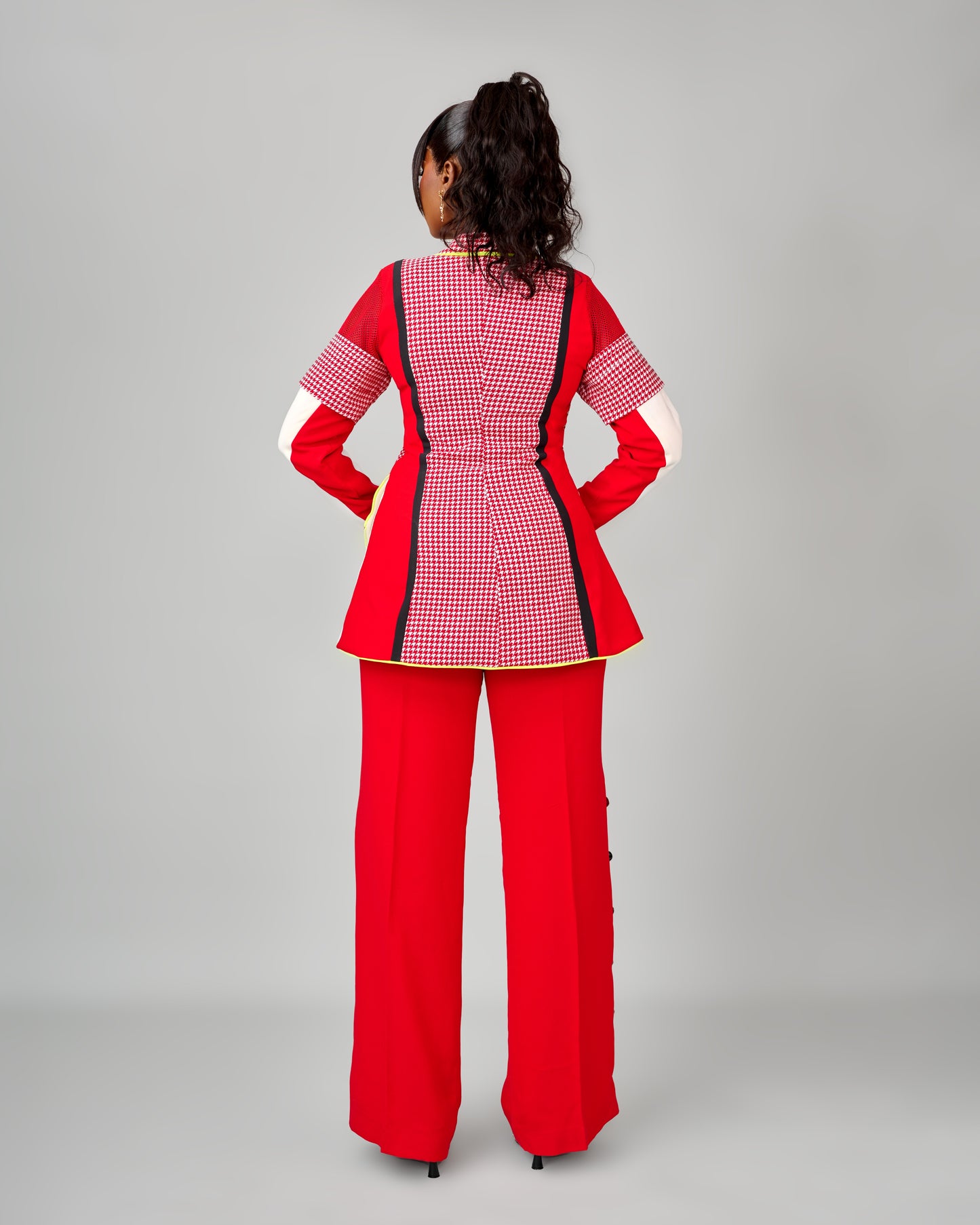 IT GIRL BOSS SUIT IN RED